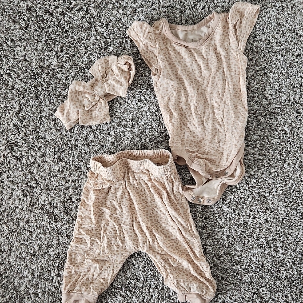 Milkberry Bamboo Leopard Print Baby Outfit Set - Size 3-6